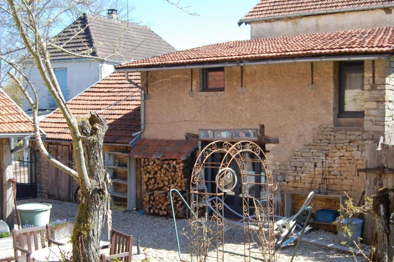 Chambre D'Hotes Juste-Confortable Fleurey-les-Lavoncourt Exterior foto