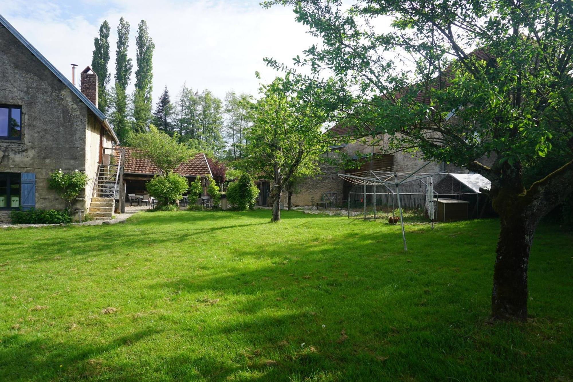 Chambre D'Hotes Juste-Confortable Fleurey-les-Lavoncourt Exterior foto