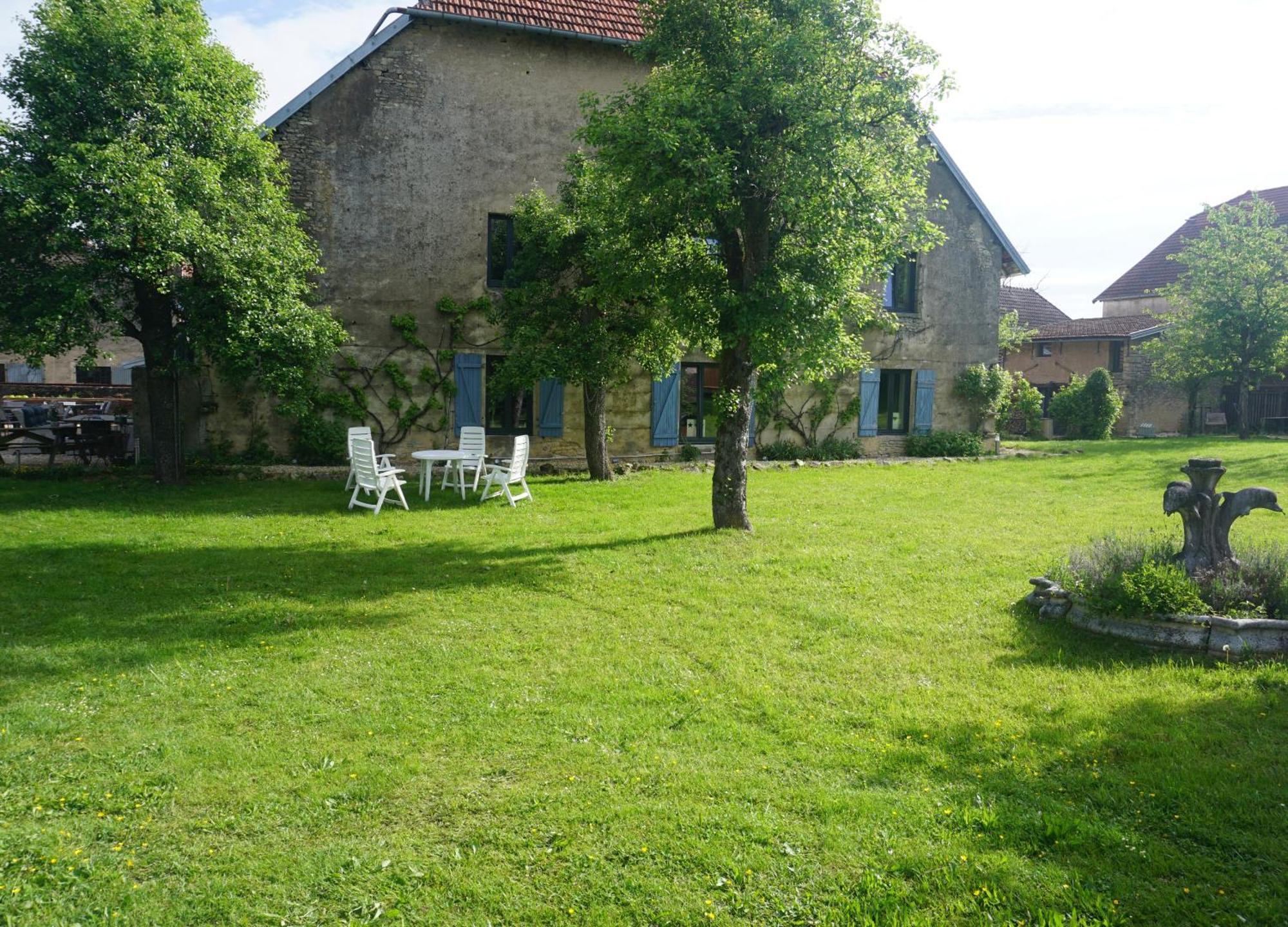 Chambre D'Hotes Juste-Confortable Fleurey-les-Lavoncourt Exterior foto
